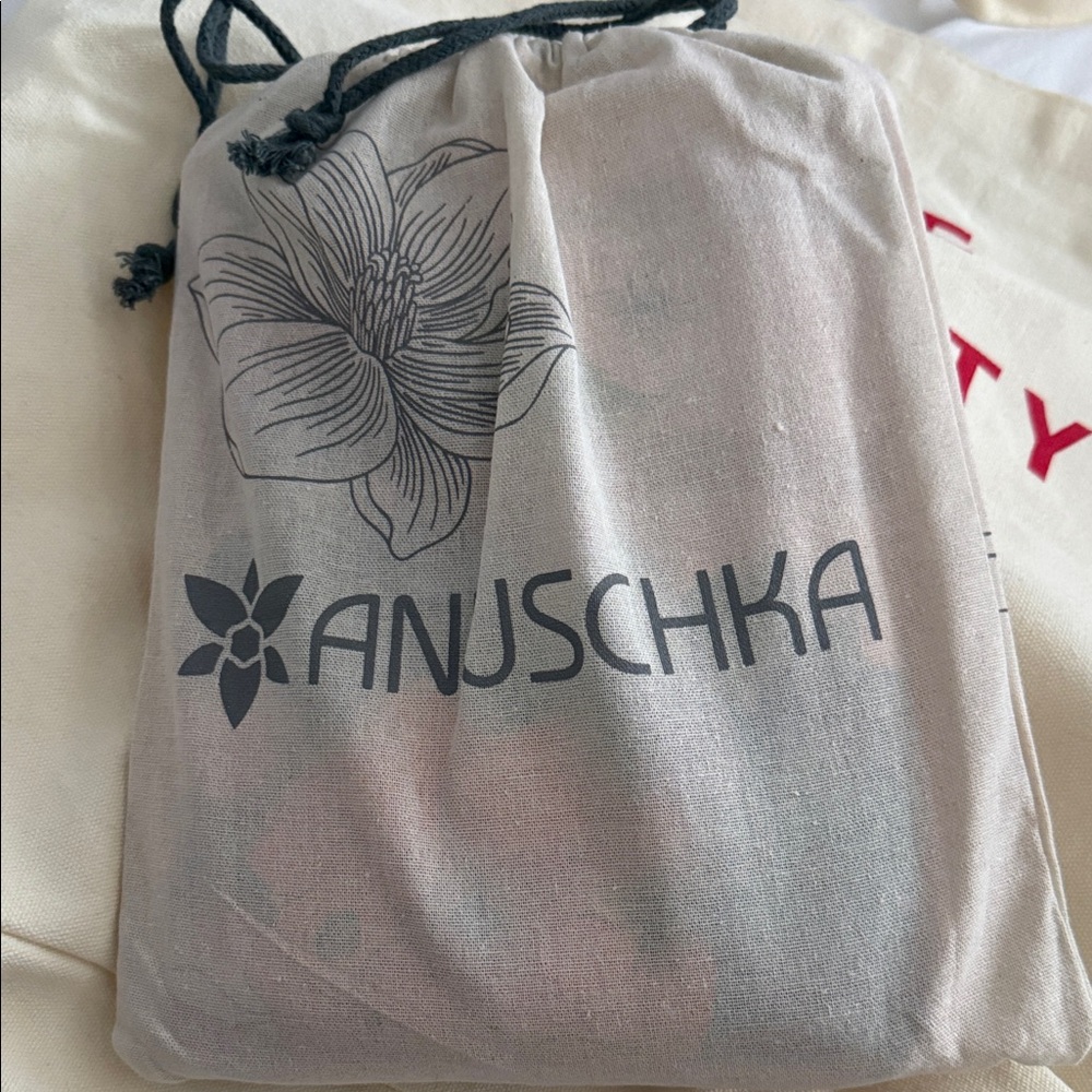 Anuschka Artistic Floral Pouch